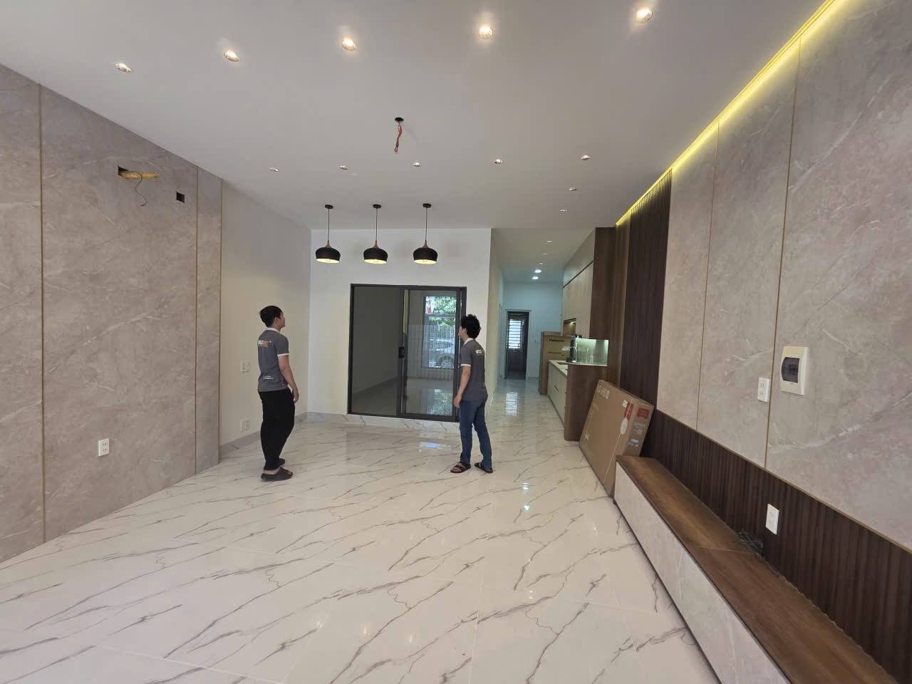 Bán nhà đẹp MT Dương Tử Giang, gần sông 90m và Bùi Tá Hán, Khuê Mỹ, Ngũ Hành Sơn 9.5 tỷ