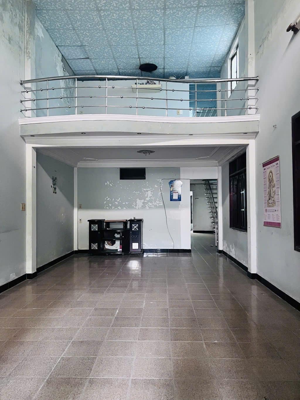 Bán Gấp nhà mặt tiền 2 Tầng Đường Xuân Thiều - Gần Biển Nguyễn Tất Thành - Giá chỉ nhỉnh 5 tỷ