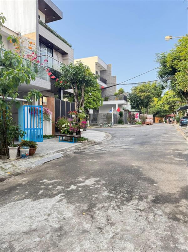 Chính Chủ Cần Bán Nhà 2 Tầng - Gần Thăng Long - Cẩm Lệ - Giá chỉ nhỉnh 5 tỷ