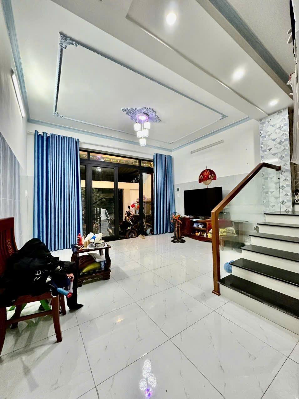 Chính Chủ Cần Bán Nhà 2 Tầng - Gần Thăng Long - Cẩm Lệ - Giá chỉ nhỉnh 5 tỷ