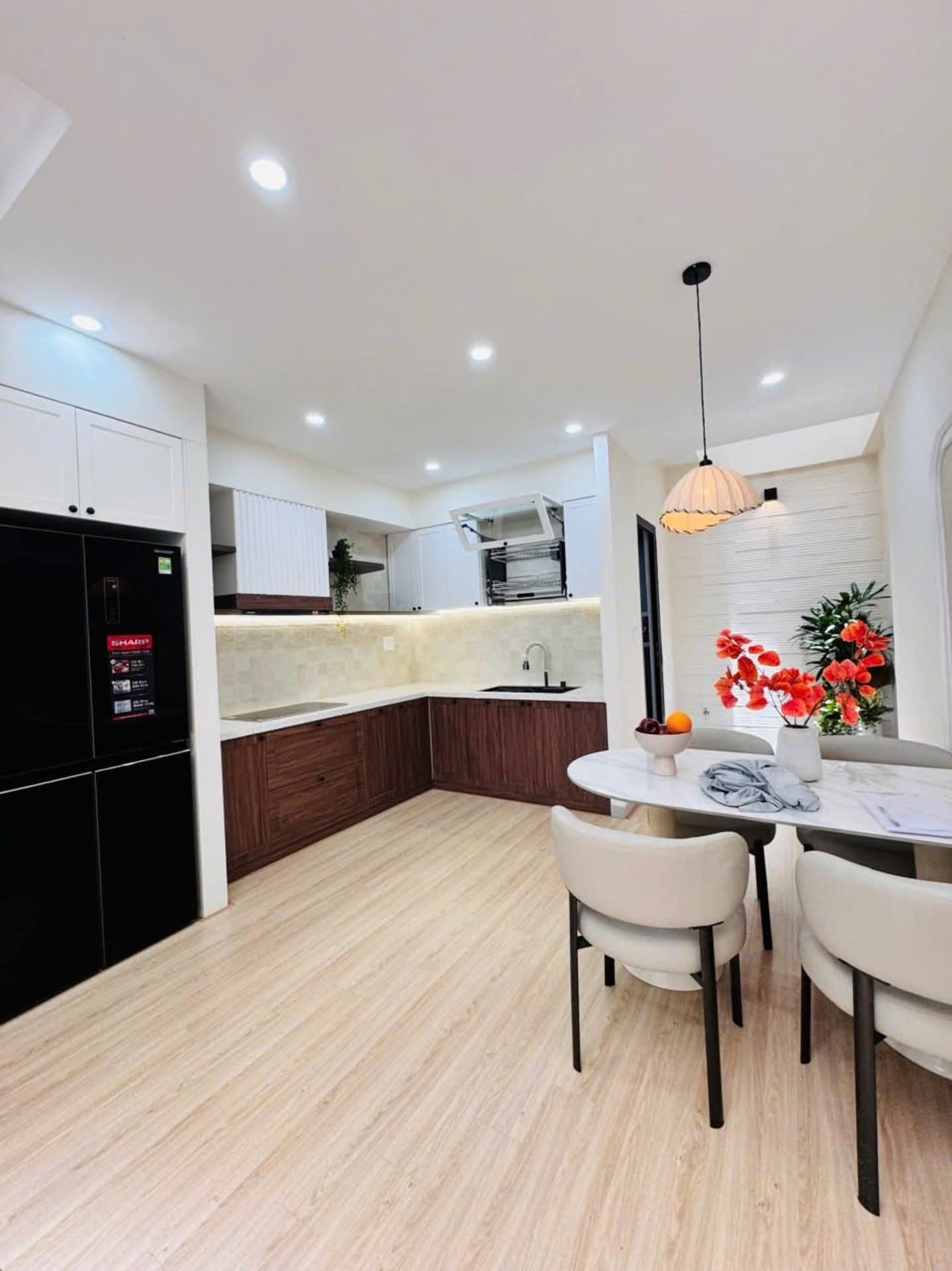 Bán nhà mặt phố tại Đường Cách Mạng Tháng Tám, Phường Hòa Thuận Tây, Hải Châu, Đà Nẵng giá 9 Tỷ