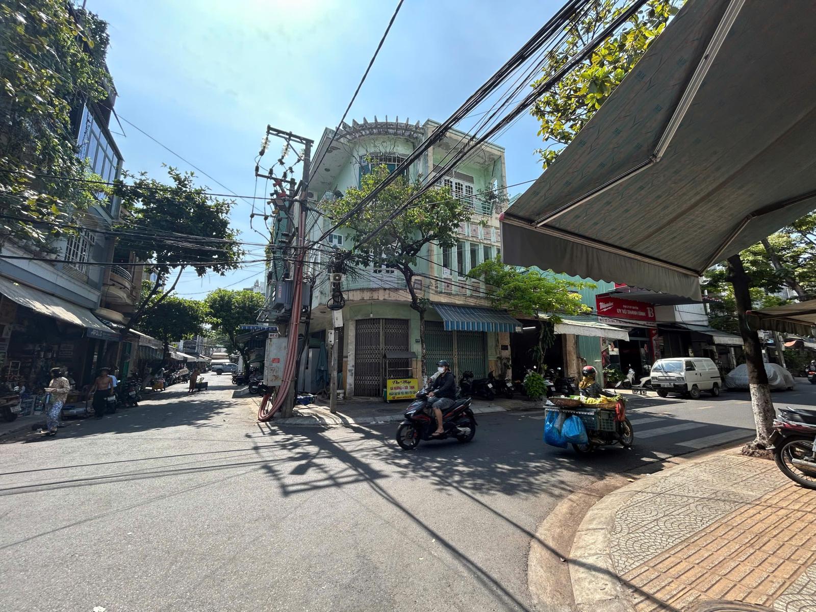 bán nhà 2 mặt tiền cô bắc +mạc đĩnh chi.khu chợ kim khí lớn nhất đà nẵng