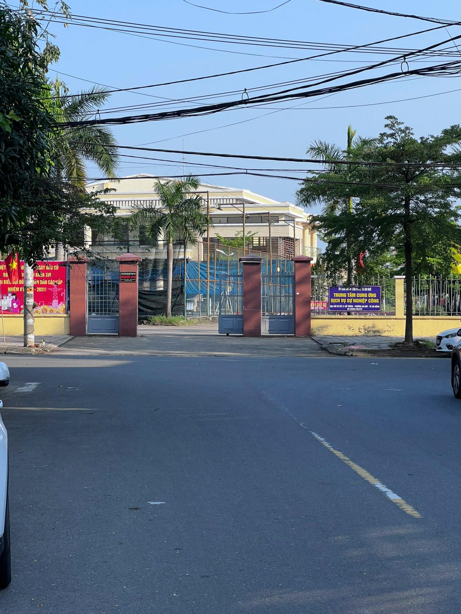 BÁN NHÀ ĐƯỜNG 10,5M AN XUÂN ngang 10m. Mặt sau nhà là đường 5m khu Thanh Khê vip