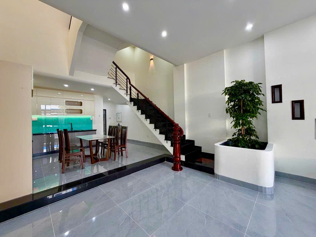 ⭐ NHÀ HƠN 10 TỶ - TRUNG TÂM HẢI CHÂU – 4 TẦNG - 5 PHÒNG NGỦ - FULL NỘI THẤT.